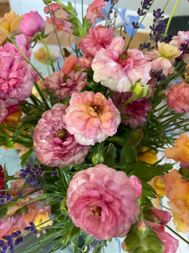 Butterfly Ranunculus Eris Warm pink Bouquet 